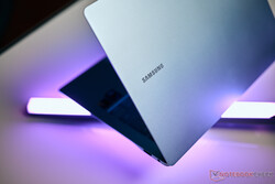 I recension: Samsung Galaxy Book4 Edge 14, testenhet tillhandahållen av: