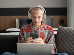 SoundForm Surround är nya over-ear hörlurar (Bildkälla: Belkin)