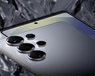 Den nuvarande Samsung Galaxy S25 Ultra kommer med en 12 MP selfiekamera. (Bildkälla: Samsung/Unsplash - redigerad)