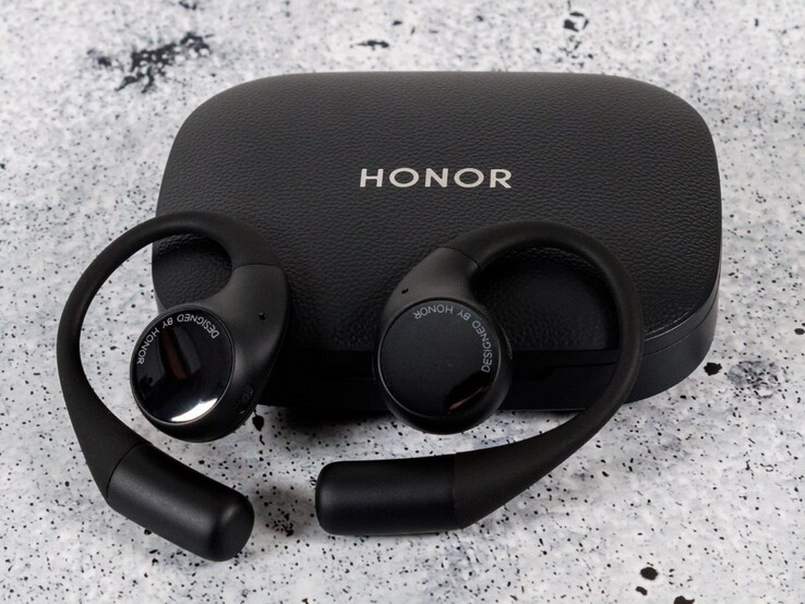 Honor Earbuds Open tillsammans med sitt laddningsfodral. (Bildkälla: Honor)