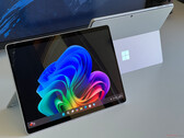 Microsoft Surface Pro OLED Copilot+ recension - En avancerad 2-i-1 nu med Snapdragon X Elite