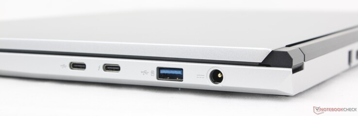 Till höger: USB-C 3.2 Gen. 2 med strömförsörjning, USB-C Thunderbolt 4 med strömförsörjning + DisplayPort 2.1, USB-A 3.2 Gen. 2, nätadapter