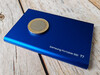 Jämförelse av storlek: Samsung PSSD T7 och ett 1-euromynt (foto: Daniel Schmidt)