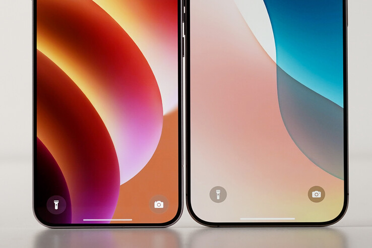 Oppo Find X8S till vänster och iPhone 16 Pro Max till höger (Bildkälla: Zhou Yibao på Weibo)