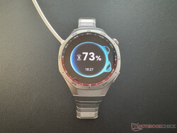 Huawei Watch GT 5 Pro laddning