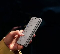 Apples första vikbara verkar vara inställd på att dimensioneras på samma sätt som OPPO Find N2. (Bildkälla: OPPO)