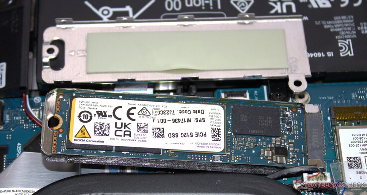 En PCIe 4 SSD fungerar som systemenhet.
