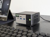 GMKtec EVO-X1 mini PC recension: Ny boxig design med Oculink och Ryzen AI 9