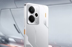 Realme 14 5G har en mecha-inspirerad design med orange färgaccenter. (Bildkälla: Realme)