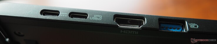 Vänster sida: 2x USB-C 4 inkl. DisplayPort, HDMI 2.1, USB-A 3.0