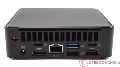 Bakre panel: Strömanslutning, 2x Thunderbold (typ C), 1x USB 3.2, 1x USB 2.0, LAN 2.5G, 2x HDMI 2.1