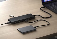 Satechi 13-i-1 USB-C Triple Display Multiport Adapter har nyligen blivit tillgänglig i butik. (Bildkälla: Satechi)