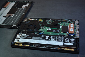 Lenovo ThinkPad P14s Gen 4 Intel: Internt