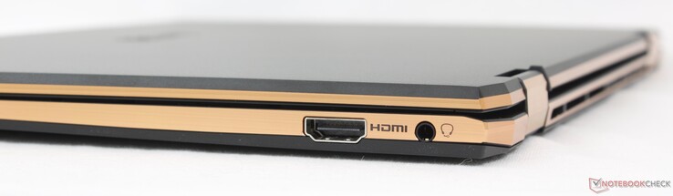 Höger: HDMI 2.1, 3,5 mm headset