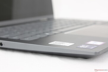 Skarpa kanter, platta sidor och rundade hörn har blivit ett kännetecken för ThinkBook-designen