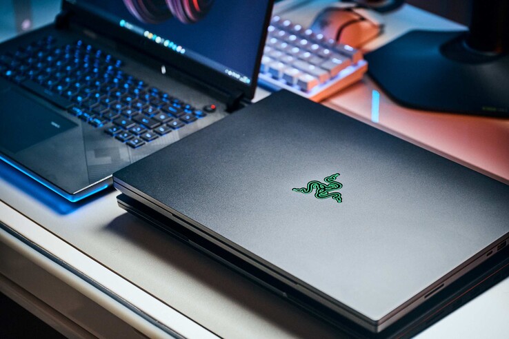 Razer Blade 16 lämnar knappast något utrymme för klagomål när det gäller byggkvalitet.