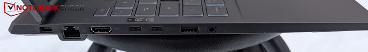 Vänster: Ström, LAN, HDMI 2.1, USB-C 4, USB-C 3.2 Gen2, USB-A 3.2 Gen2, uttag för headset